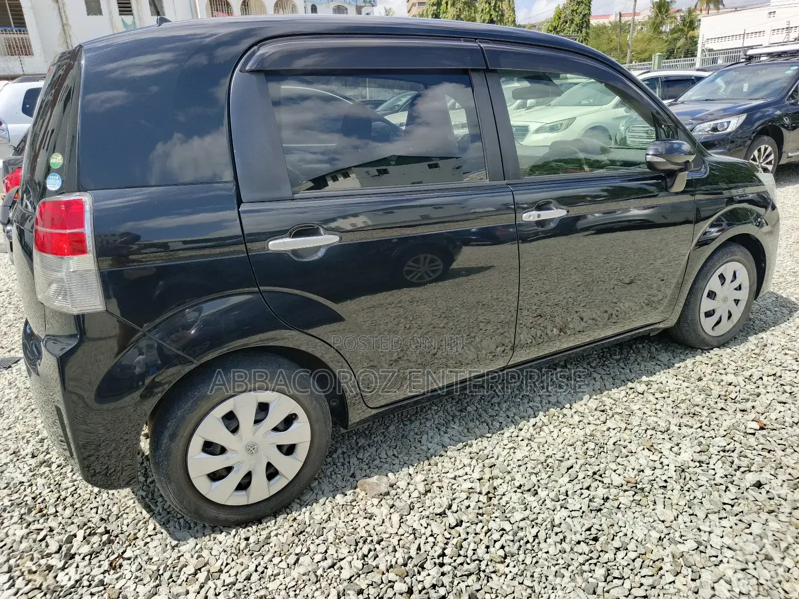 Toyota Spade 1.3 2017 Black