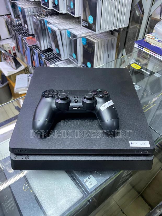 Playstation 4 Console Slim 1 TB STORAGE - main view