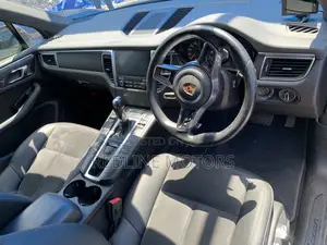 Porsche Macan Base 2017 Black