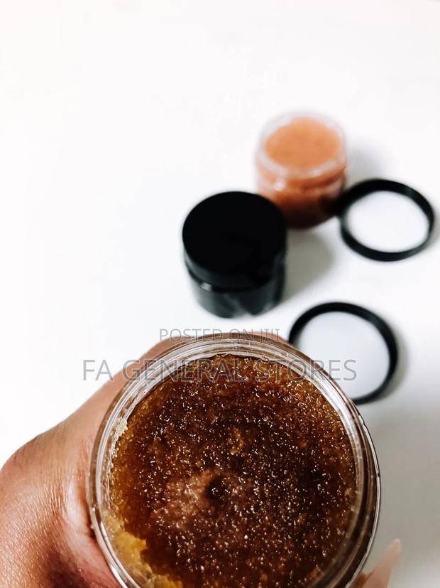 Honey Scrub - thumbnail 5