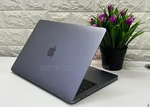 Laptop Apple MacBook Pro 2017 16GB Intel Core i7 SSD 256GB