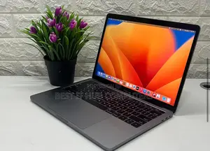 Laptop Apple MacBook Pro 2017 16GB Intel Core i7 SSD 256GB