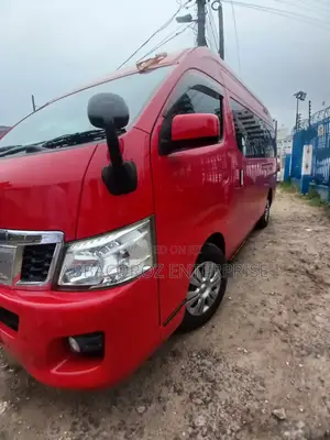 Nissan Caravan (Urvan) 2017 Red