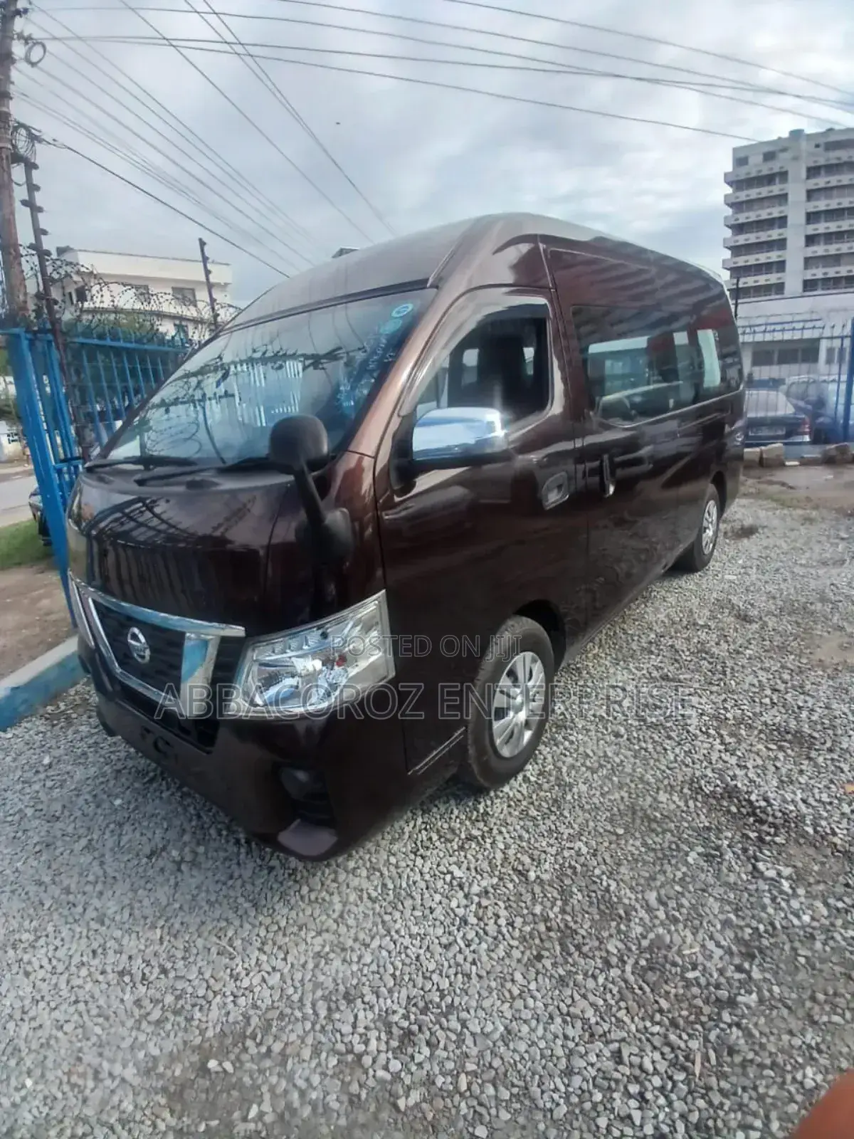 Nissan Caravan (Urvan) 2017 Brown