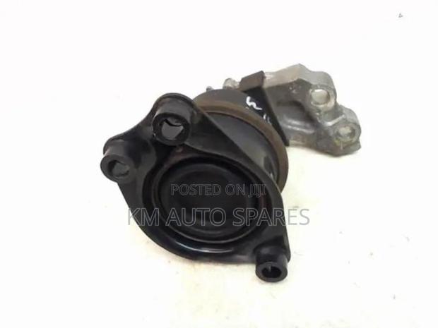 Honda Insight Engine Mount. - thumbnail 2