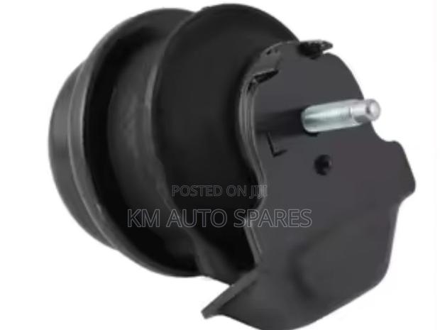 Suzuki Escudo Engine Mount, New Model.
