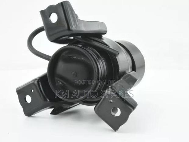 Nissan Teana Engine Mount.