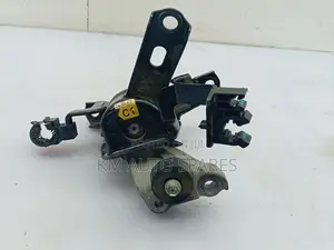 Toyota Auris Engine Mount.