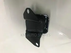 Toyota Rush Engine Mount.