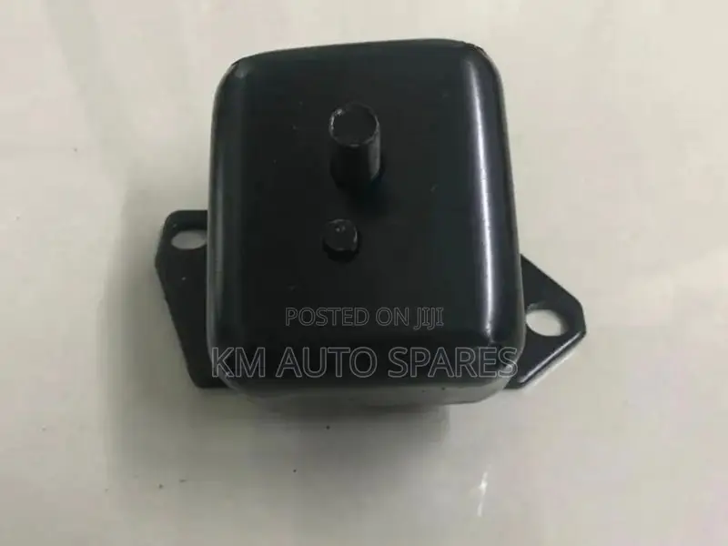 Toyota Rush Engine Mount.