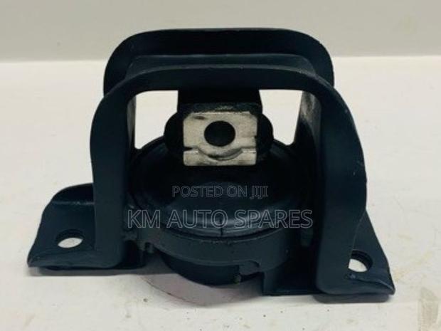 Nissan Bluebird Engine Mount. - thumbnail 3
