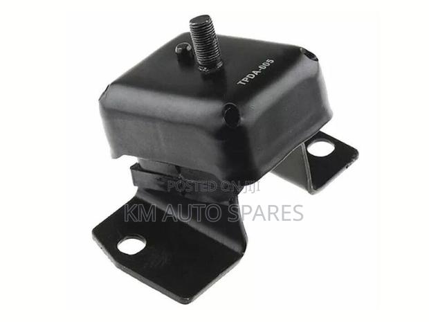 Toyota Cami Engine Mount.