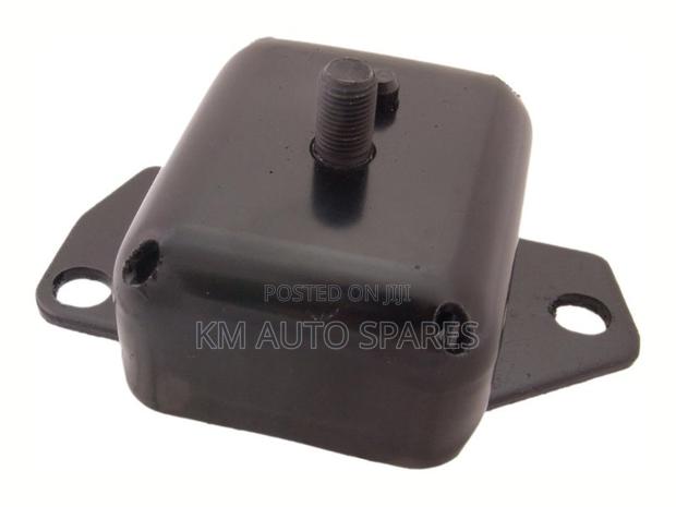 Toyota Cami Engine Mount. - thumbnail 2
