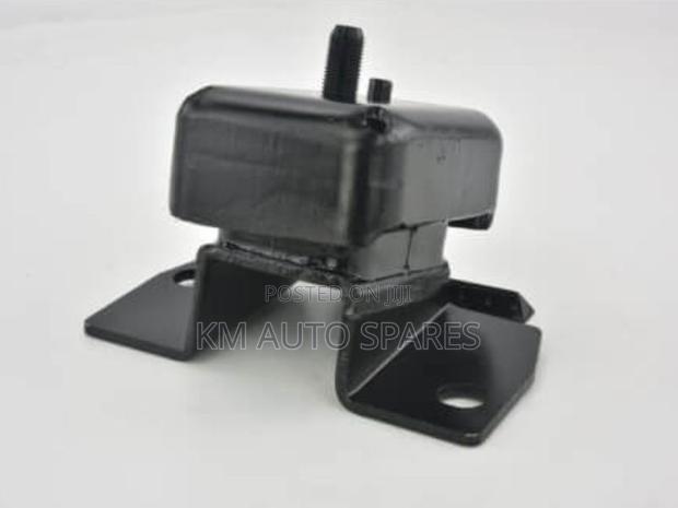 Toyota Cami Engine Mount. - thumbnail 3