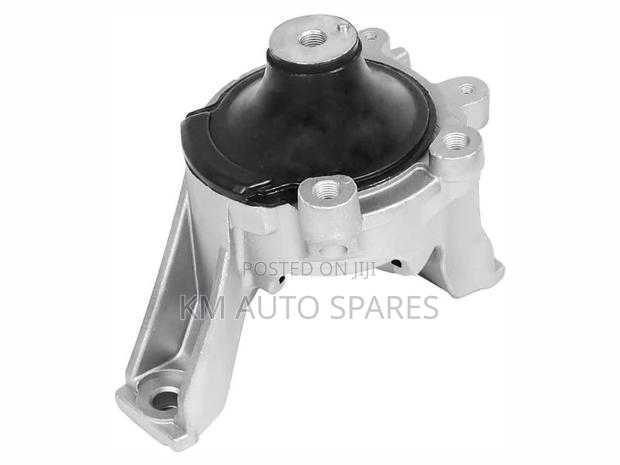 Honda CRV Engine Mount.