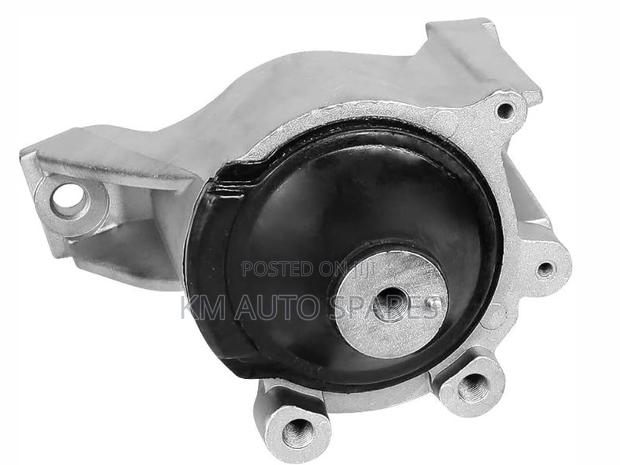 Honda CRV Engine Mount. - thumbnail 2