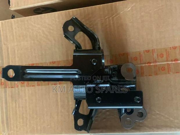Suzuki Wagon R Gearbox Mount. - thumbnail 2