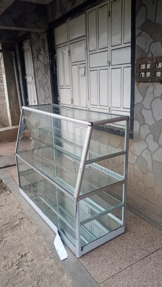 Glass Display for Cakes - thumbnail 5