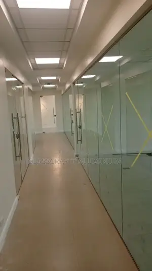 Framless Office Partition