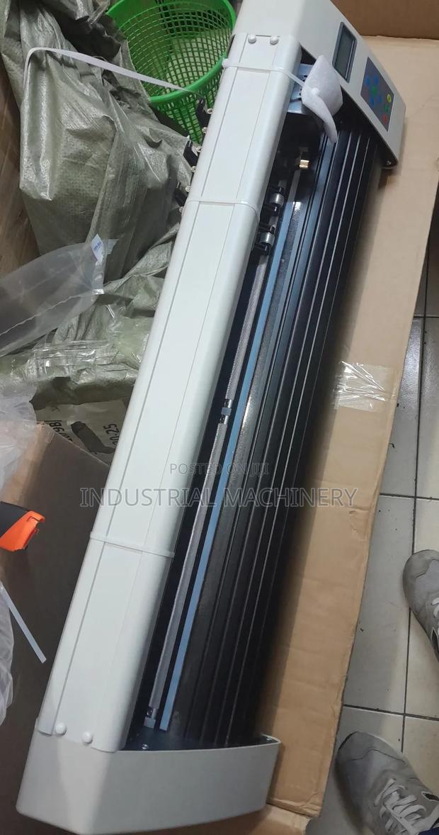 Plotter Vinyl Cutter Machine - Commercial. - main view