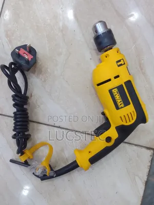 Dewalt DWD024 Percussion Drill 750W