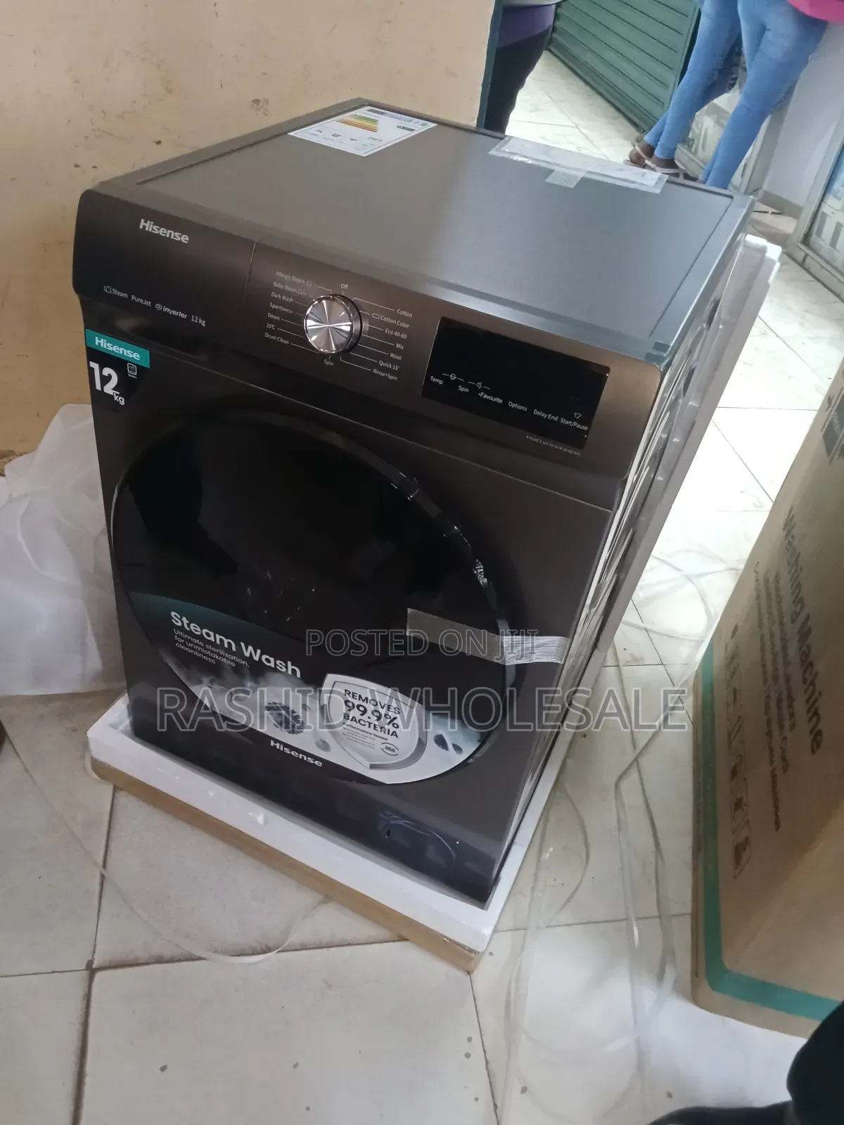 Hisense 12kgs Washing Machine.Wash and Spin
