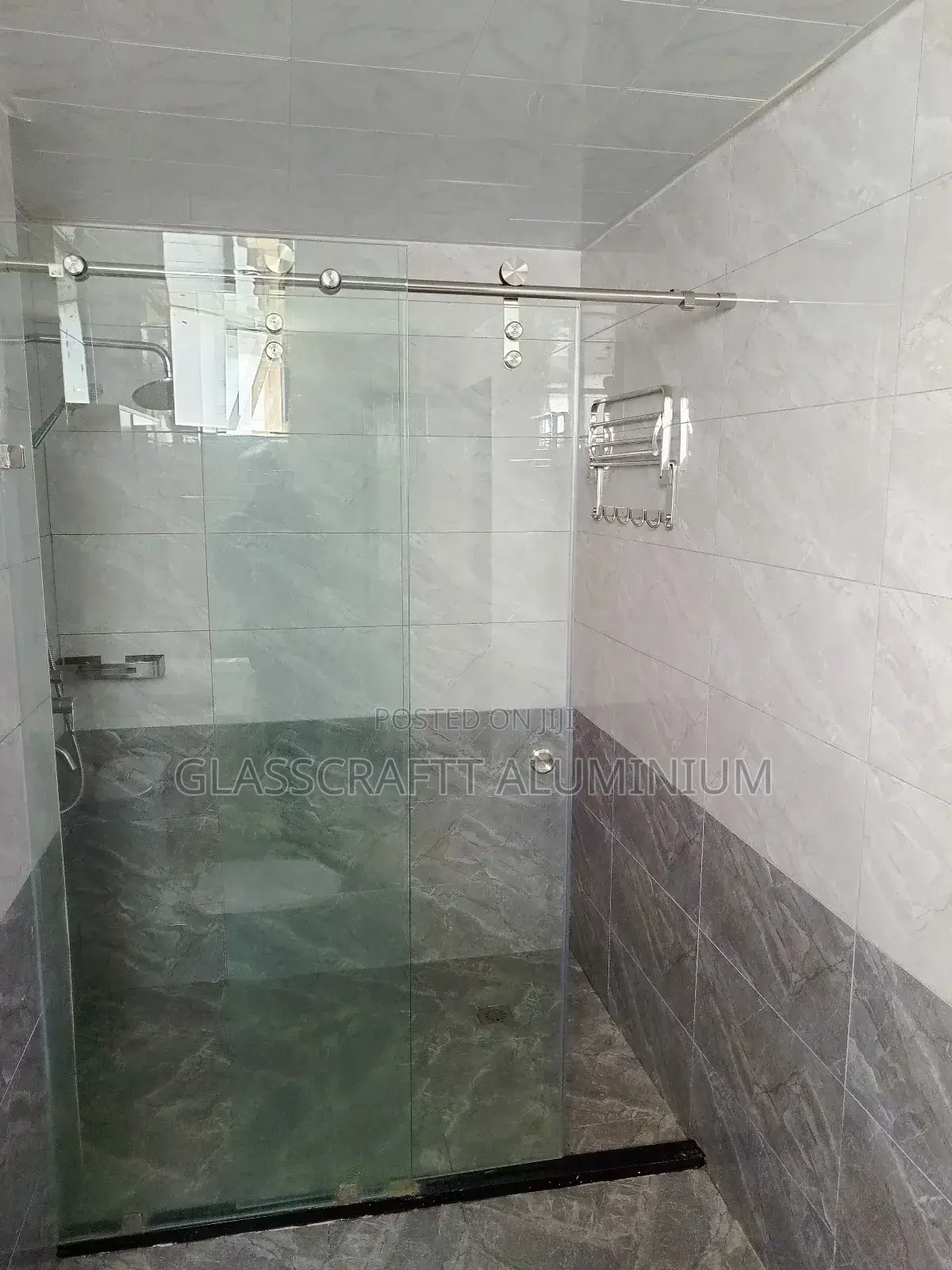 Framless Sliding Cubicle