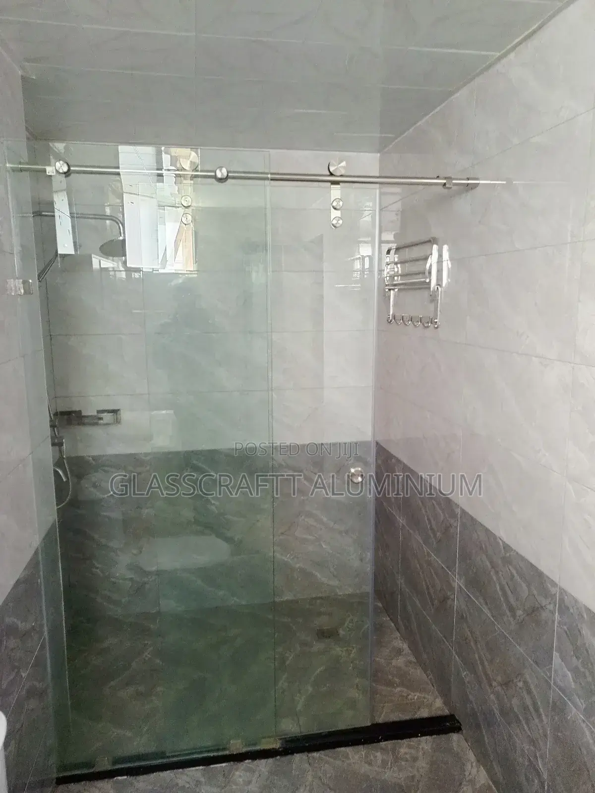 Framless Sliding Cubicle