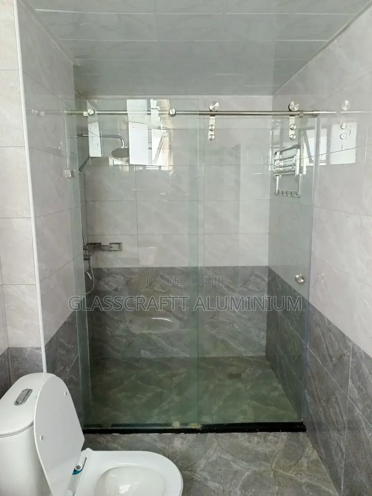 Framless Sliding Cubicle