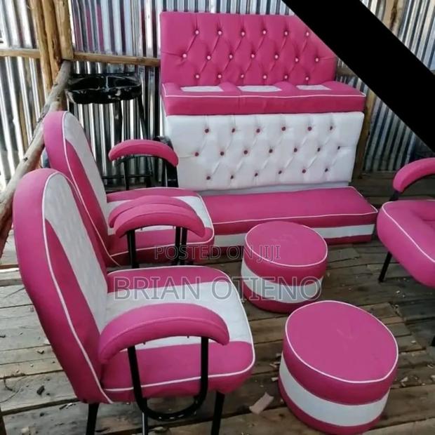 New Model Styling Seats With Pedicures
