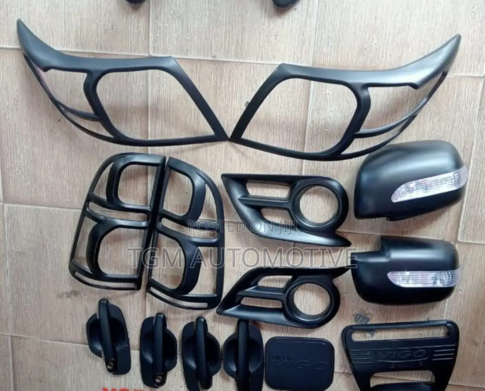 Complete Set Black Chrome Kit Hilux Vigo