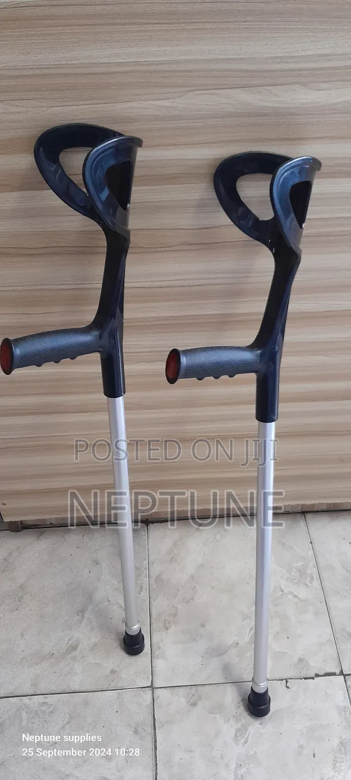 Open Arm Elbow Crutch,Black