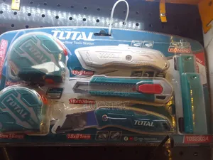 Total TOS23034 Measuring Tape and Utility Knife Set 7pcs