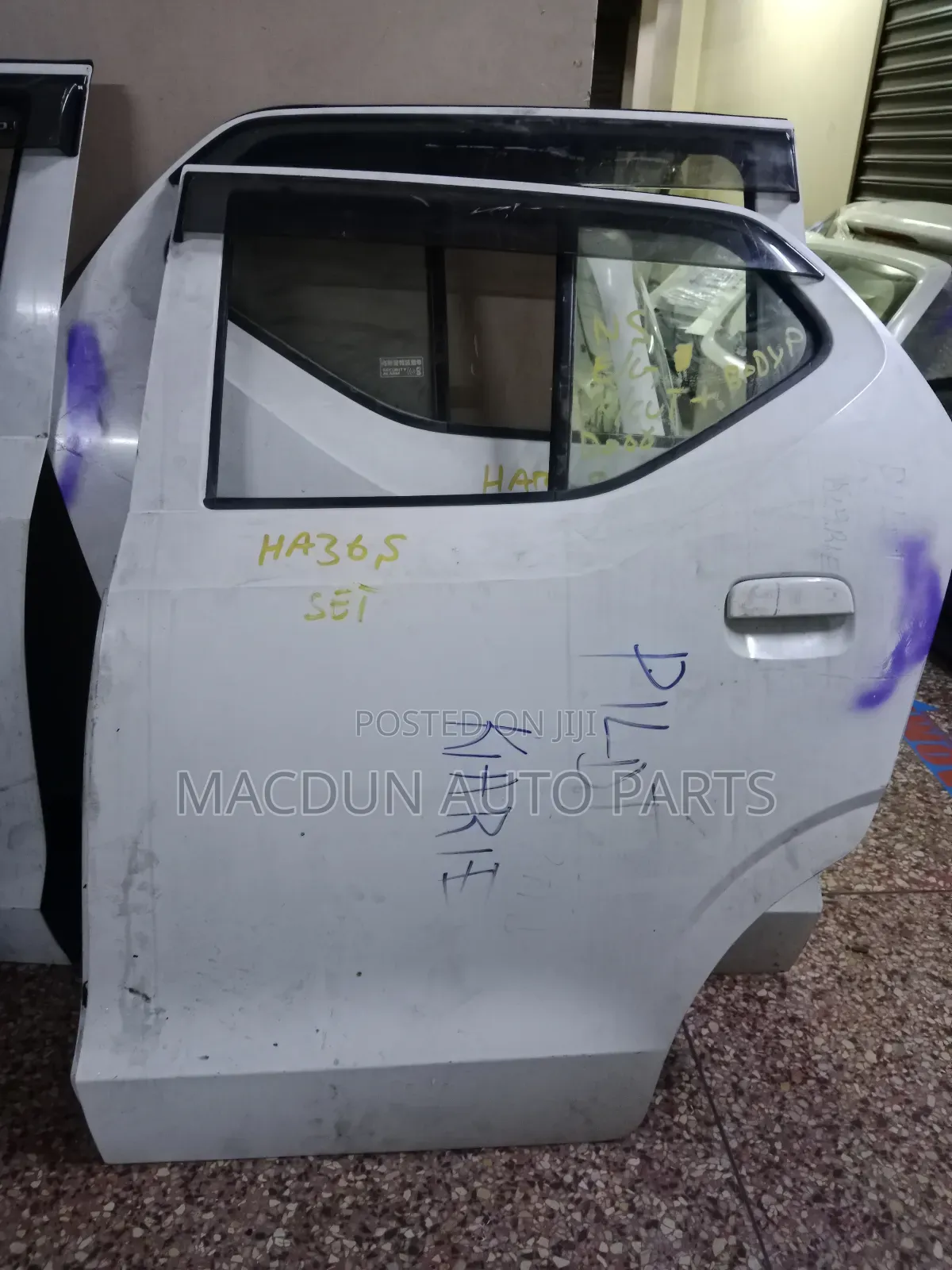 Suzuki Alto Back/Rear Door