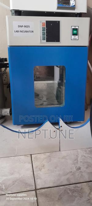 Lab Incubator DNP_9025 - thumbnail 2