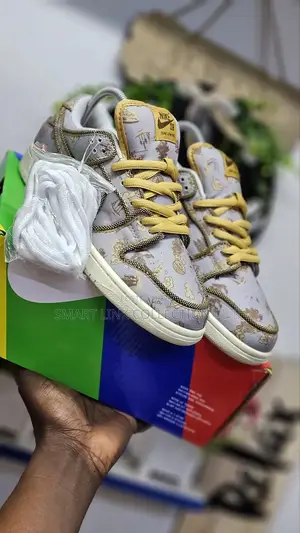 SB Low Dunk
