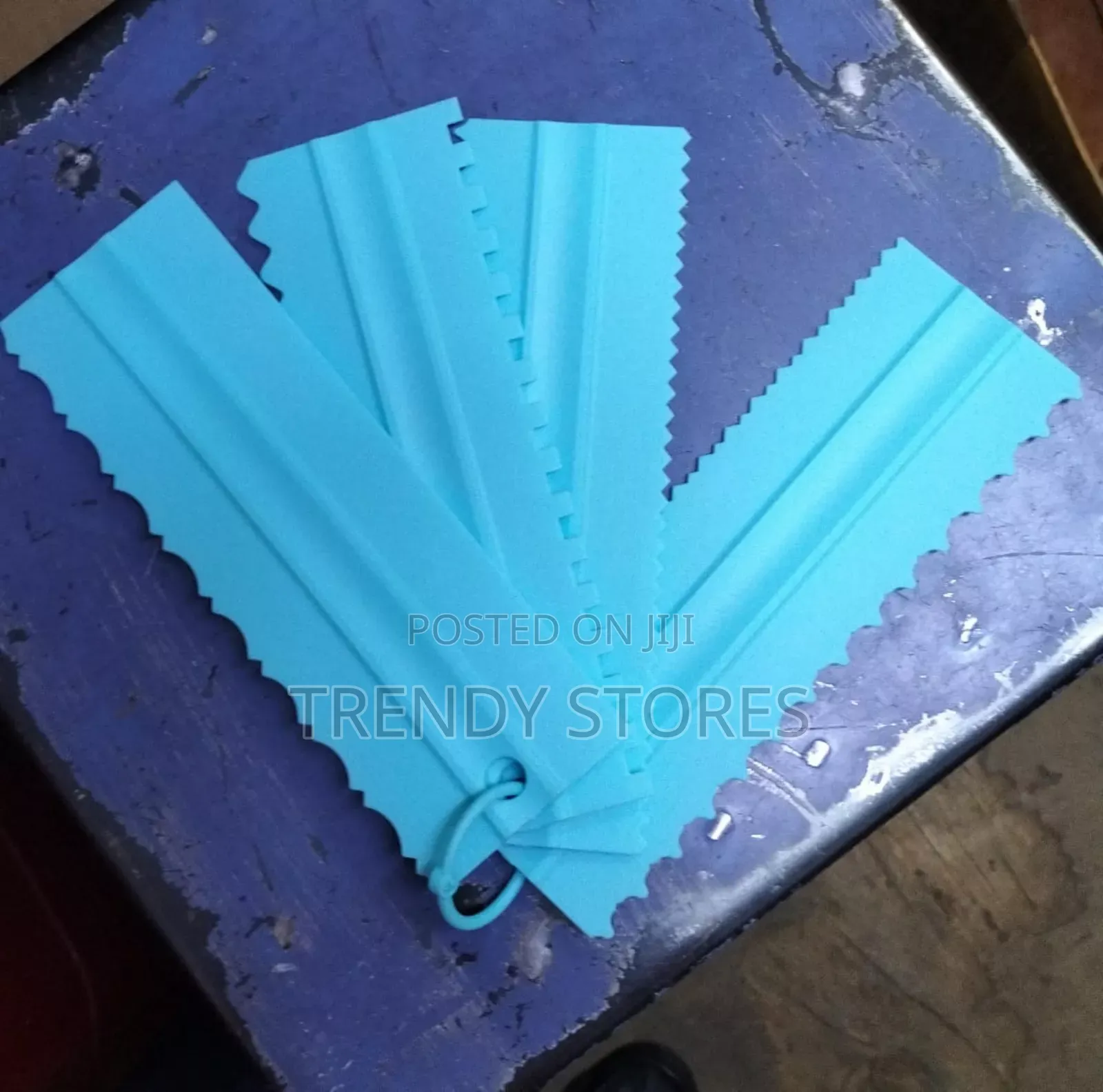 Plastic Cake Scrapper