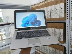 Laptop HP EliteBook 820 G3 4GB Intel Core I5 SSD 256GB