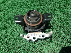 Daihatsu Mira Engine Mount.