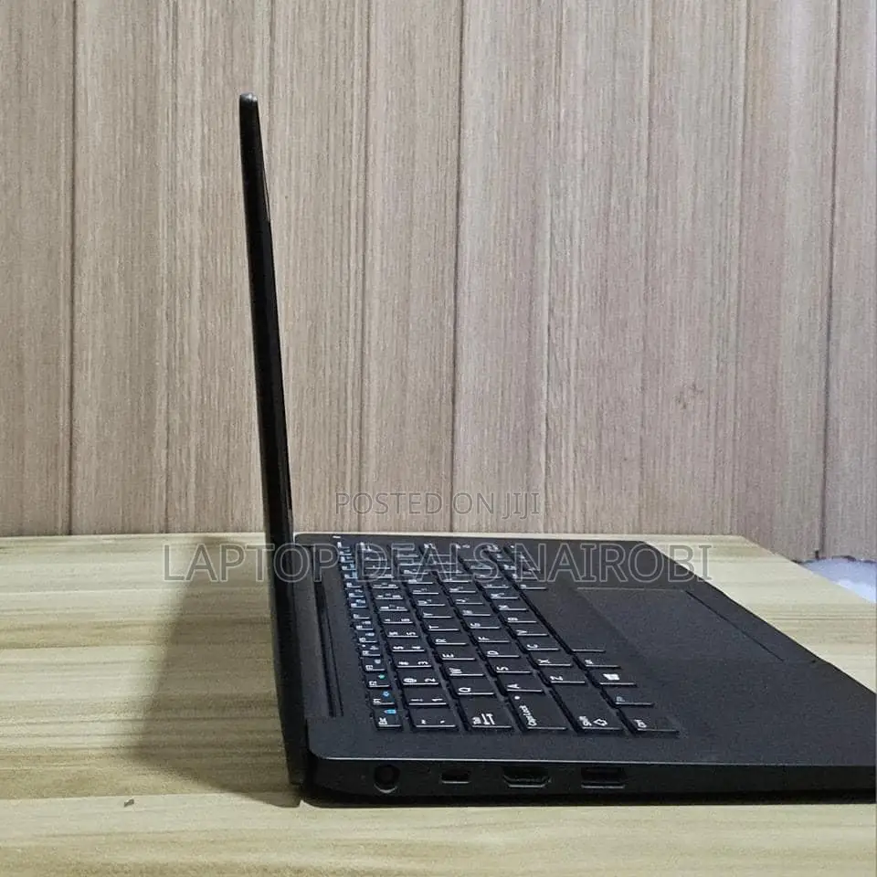 Laptop Dell Latitude 7390 4GB Intel Core I5 SSD 256GB