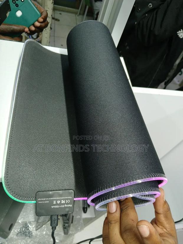 Mouse Pad Powered by Chrome - main view