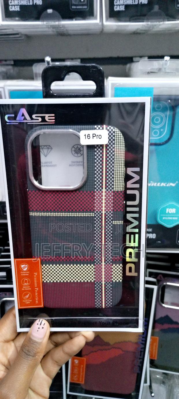 Carbon Fiber Pattern Case for iPhone 16pro