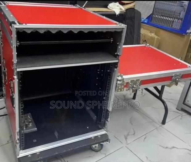 9u Closed Rack With Table - main view