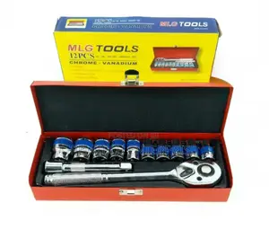 12pcs Chrome Ratchet and Socket Set