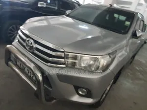 Toyota Hilux 2017 Silver