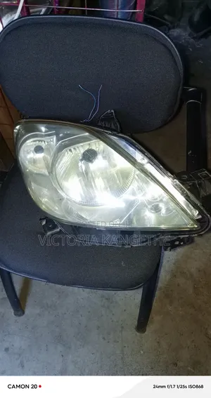 Demio 2005 Headlight Non