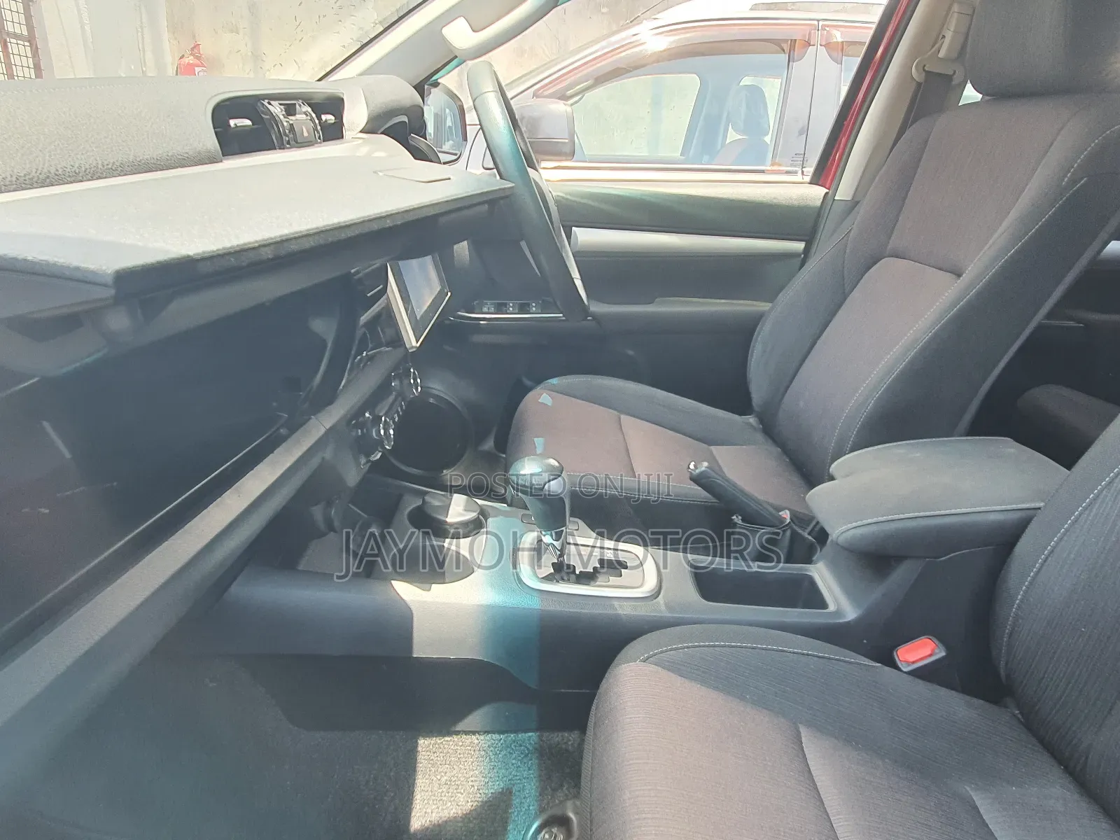 Toyota Hilux 2018 Red