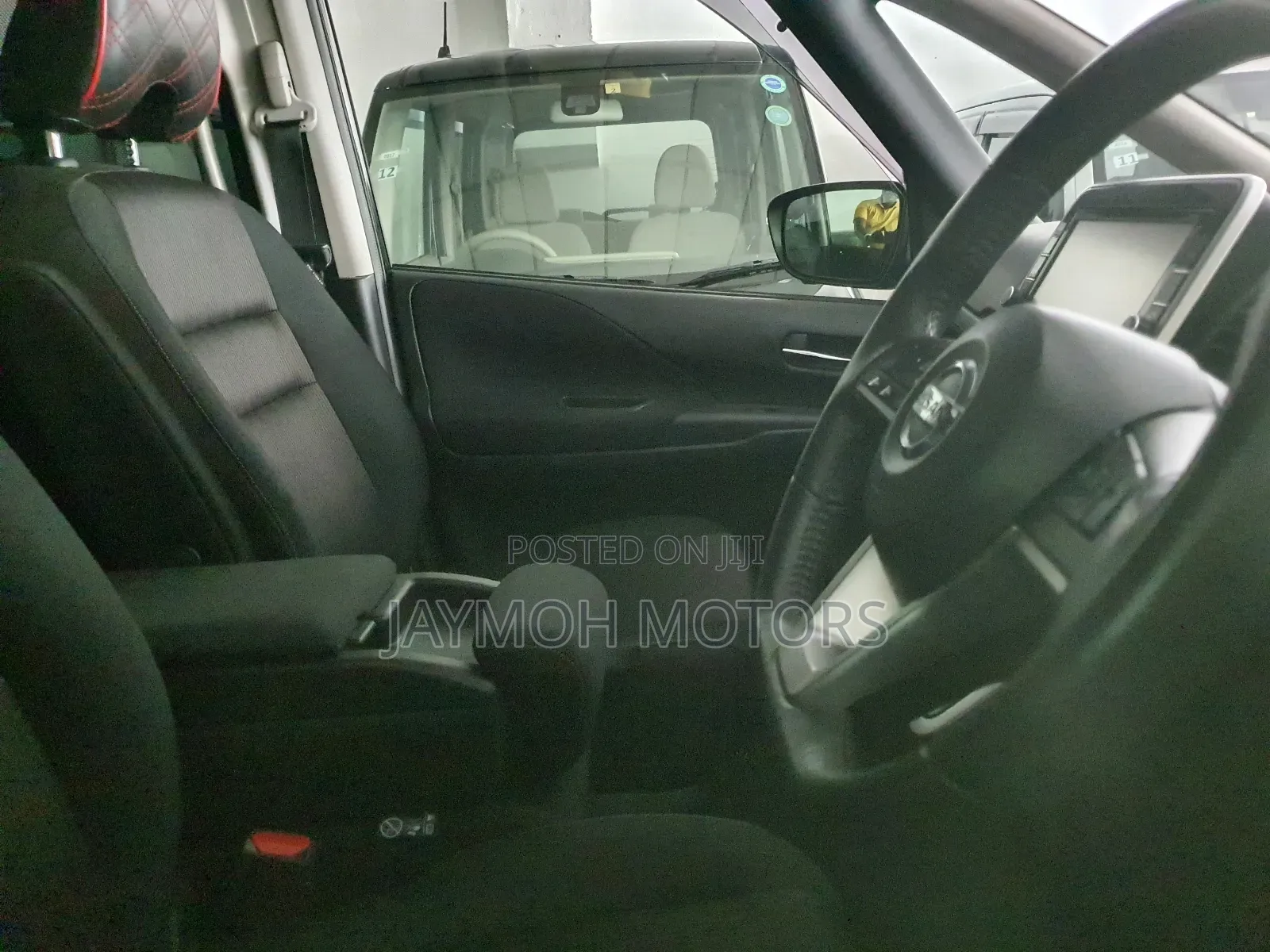 Nissan Serena 2018 Black