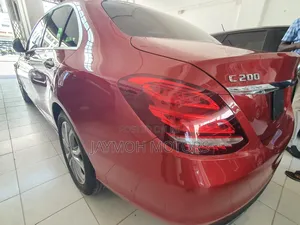 Mercedes-Benz C200 2018 Red