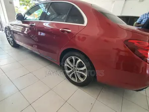 Mercedes-Benz C200 2018 Red